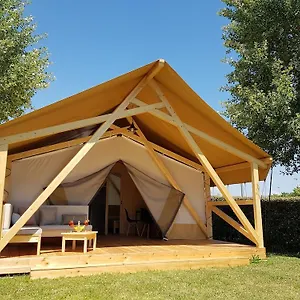 https://camping-marelago.hotelinveneto.com