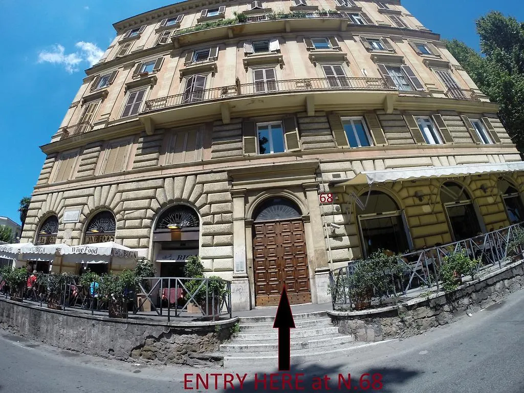 Tre R Colosseo Řím
